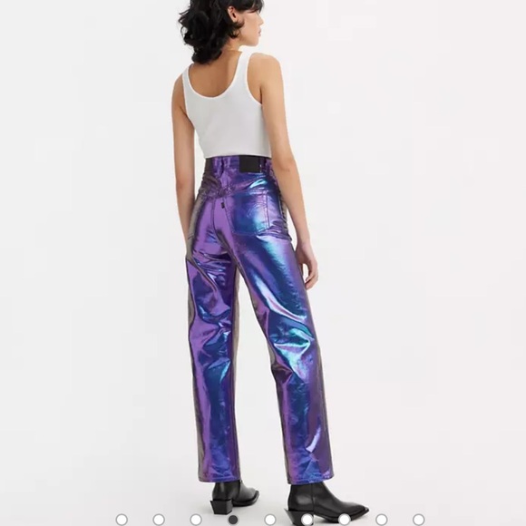 150. Levi’s RIBCAGE STRAIGHT ANKLE JEANS in purple - Picture 2 of 4